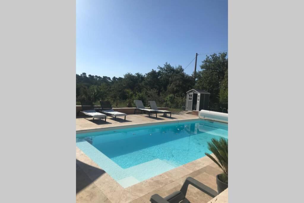 Logement Attenant A Une Villa T2 Avec Terrasse . Besse-sur-Issole ภายนอก รูปภาพ