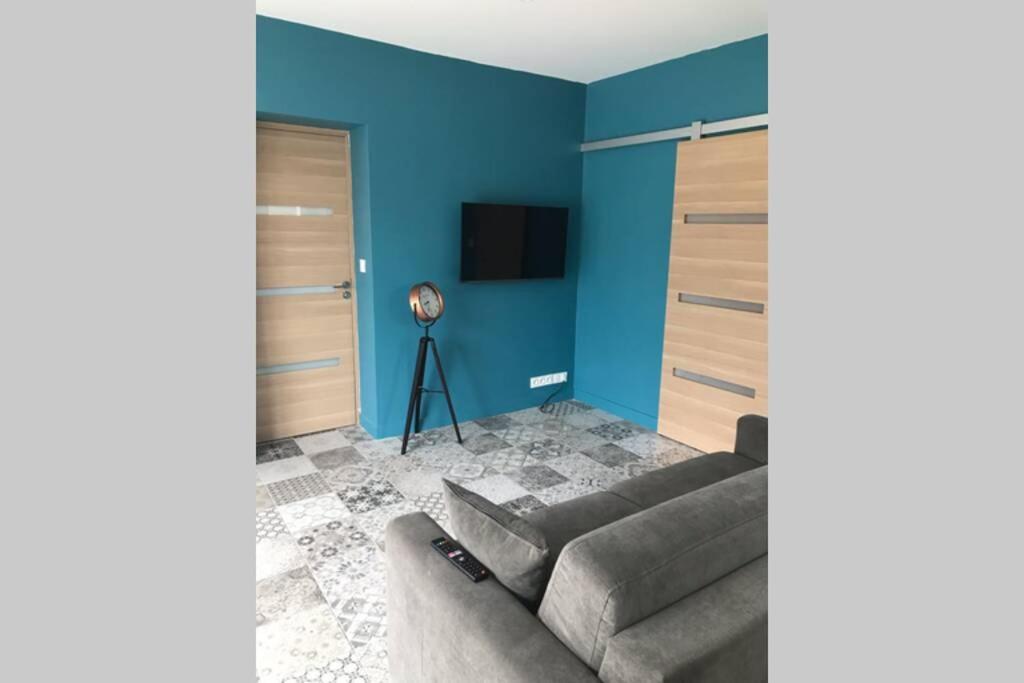 Logement Attenant A Une Villa T2 Avec Terrasse . Besse-sur-Issole ภายนอก รูปภาพ